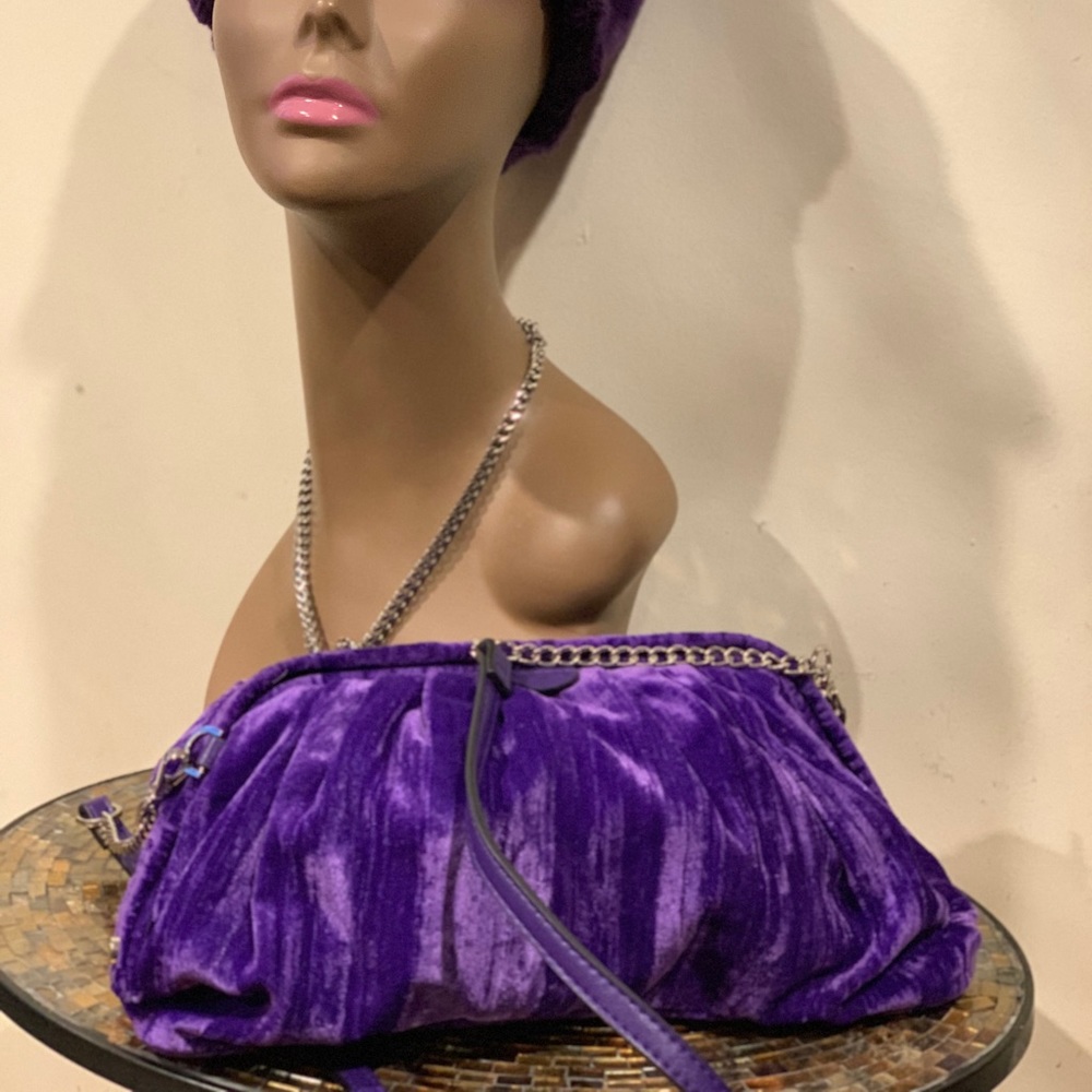 Trendy purse